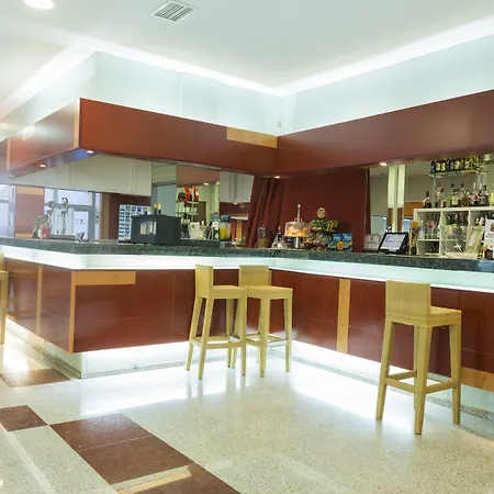 فندق Fenix Family By Alegria 4*
